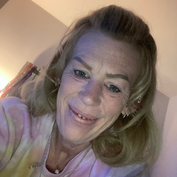 Meet your Posher, Kellie - Picture 1 of 1